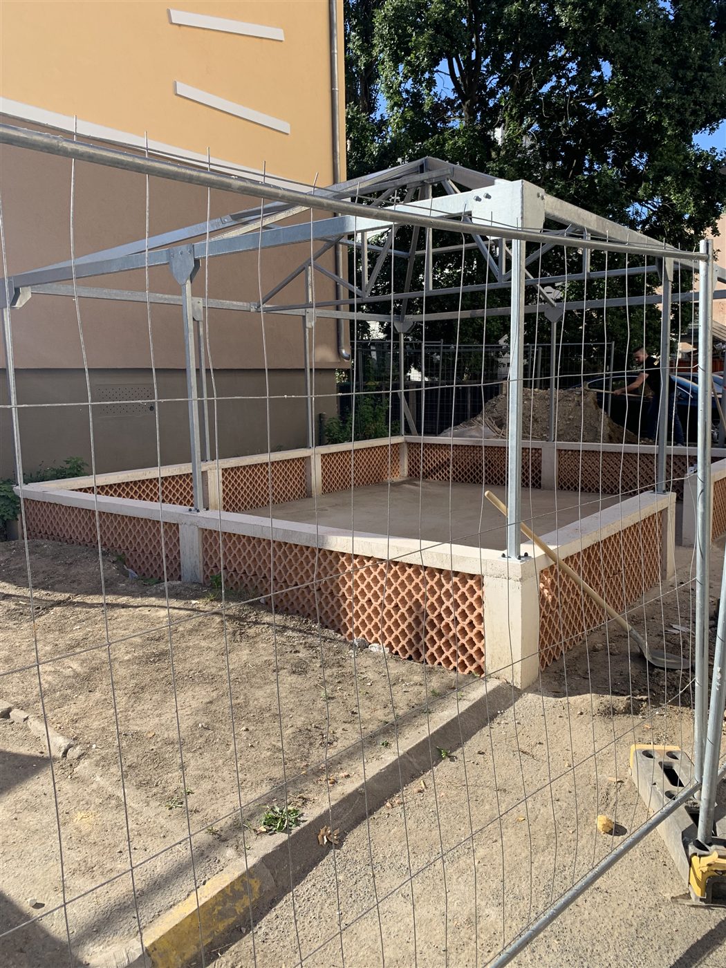Construction d'un abri à vélos à Draveil