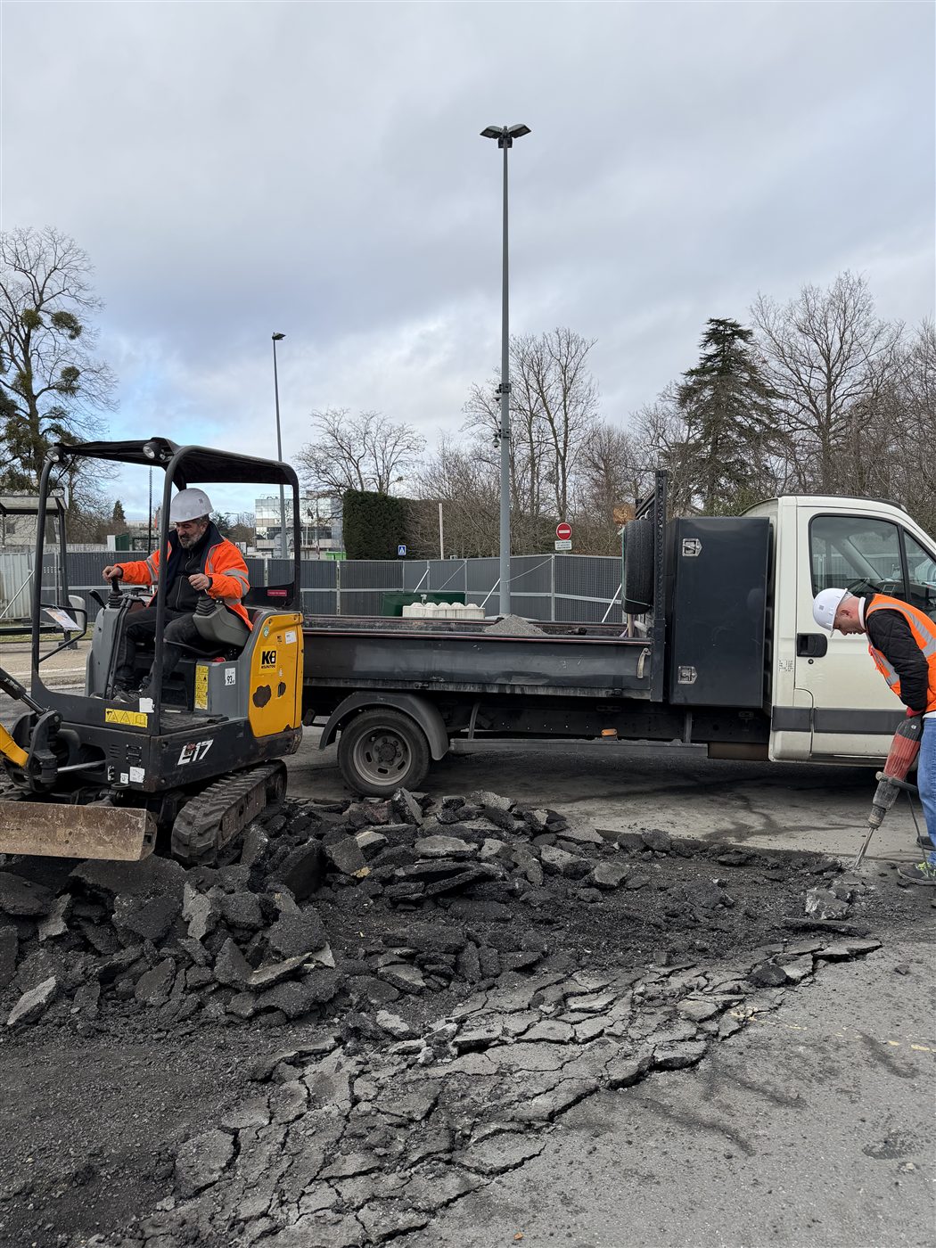 Démolition de dalle à l'hôpital de Corbeil-Essonnes