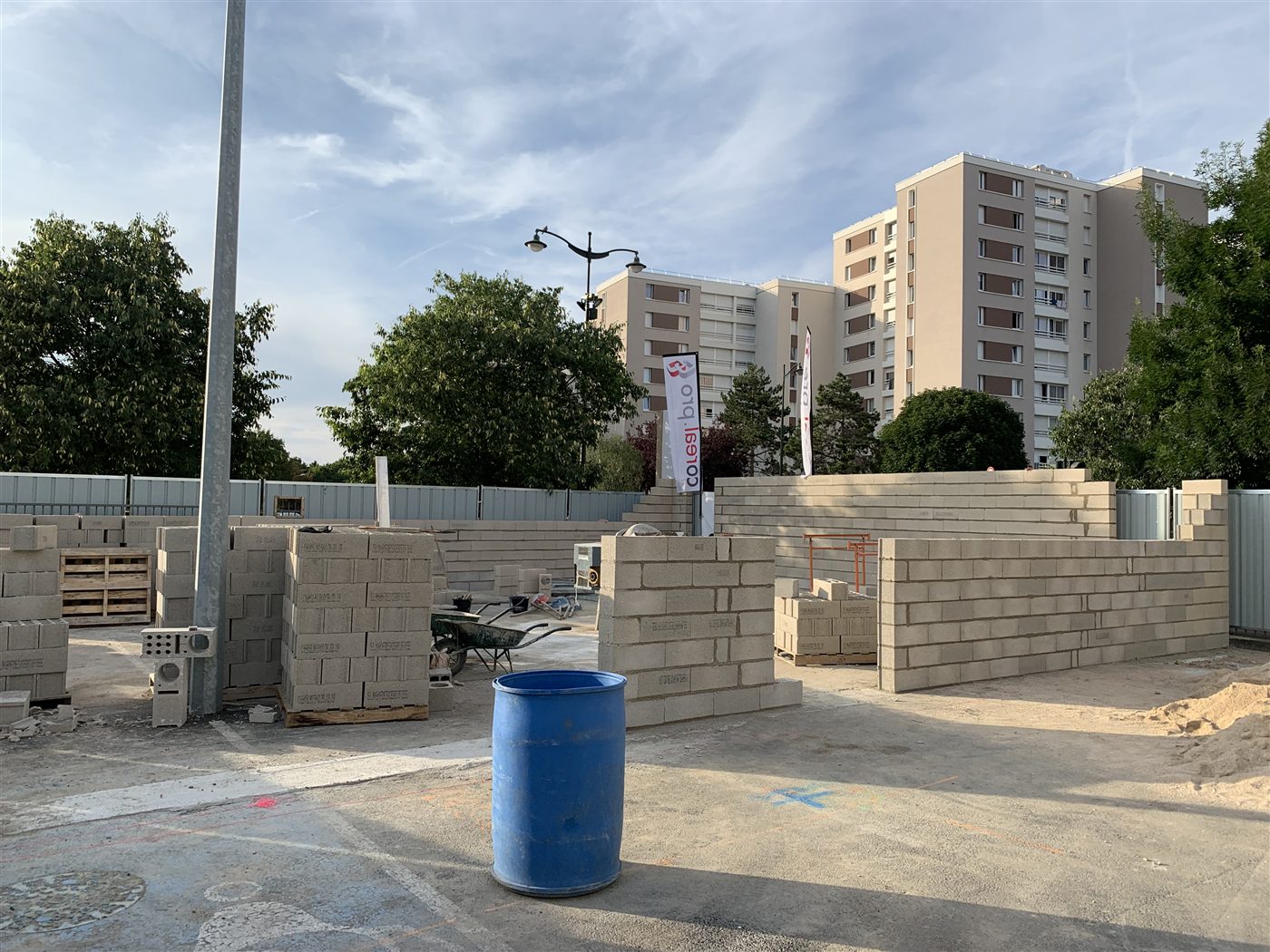 Murs en blocs La Poste à Corbeil-Essonnes
