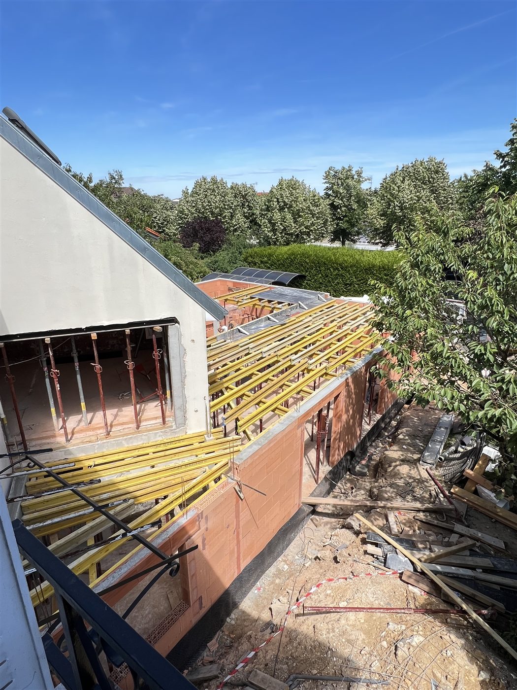 Plancher et structure de l'extension